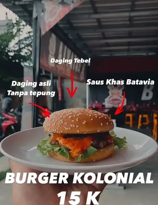 Burger Kolonial dengan daging tebal dan saus khas Batavia